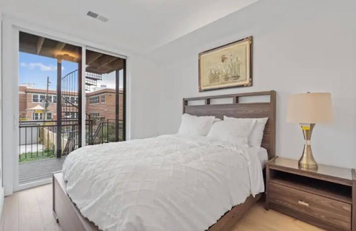 Petworth Apartment | Capitol Townhouse Condo whole house