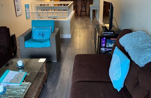 Capitola Condo | Capitola Condo in Village with Two Private Parking Spaces & Close To The Beach!