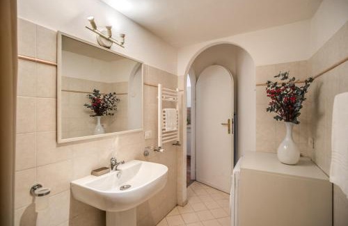 Rione VI Parione Apartment | Cappellari Campo dei Fiori int 3