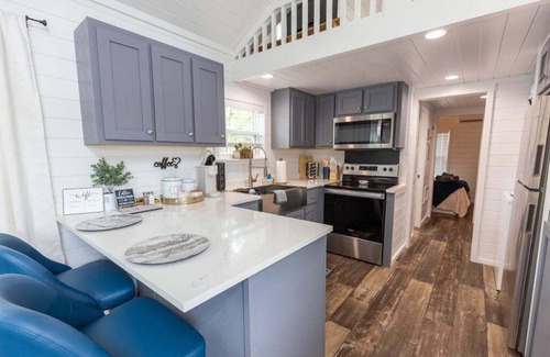 Dover House | Captain's Quarters