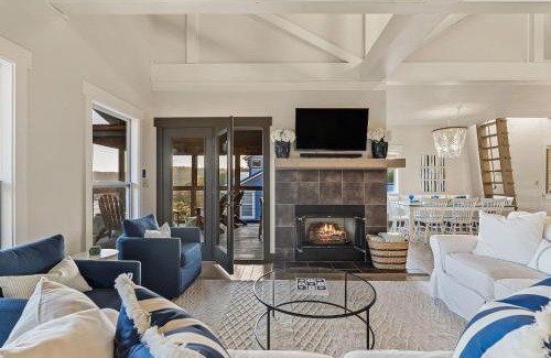 Smithville House | Captain's Quarters