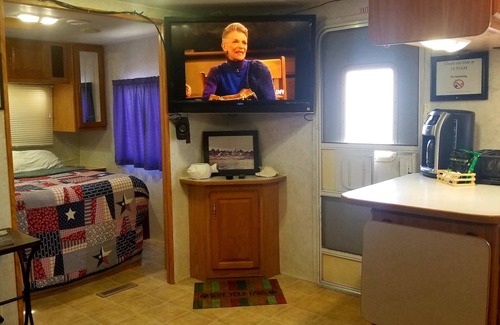 Cisco House | Captain's RV @ Lake Cisco Rentals