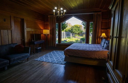 Fort Bragg Bed & Breakfast | Captains Quarters