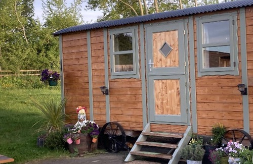 Carlton-in-Cleveland Cabin | Captivating 1-bed Cabin in Middlesbrough