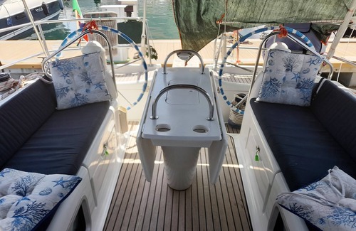 Succhivo Villa | Captivating 2-bed Villa in Forio - Enjoy a Yacht