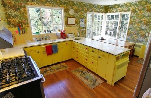 Jack's Peak House | CAR WEEK AVAILABLE! - Five Acre Retreat, Great Location!