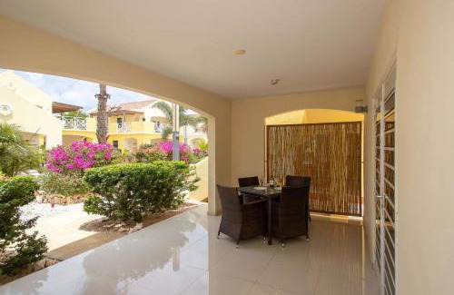 Playa Apartment | Caracara J4 Relax & Dive Resort Bonaire Village