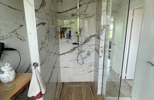 Coutures Apartment | Caracas, Appartement Chakeureux Avec Balcon