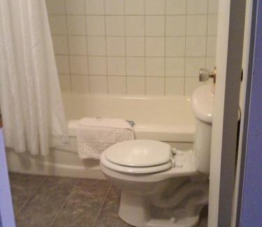 Quesnel Hotel | Caravan INN