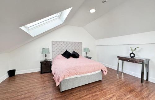 Butetown Apartment | Cardiff flat with roof-terrace