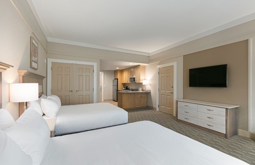 Pinecraft Hotel | Carlisle Inn