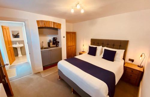 Weymouth Apartment | Carlton Guest Suites - Weymouth