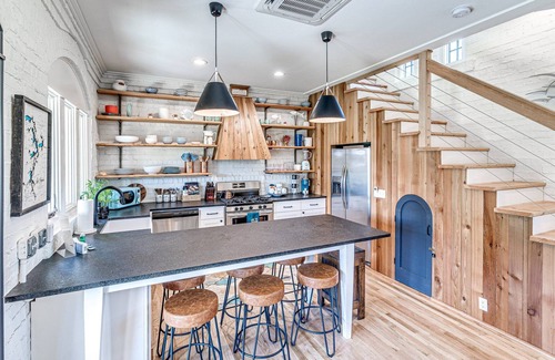 Eufaula Cottage | Carlton Landing-The Coral Cottage