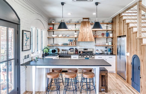 Eufaula Cottage | Carlton Landing-The Coral Cottage