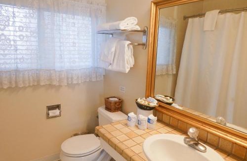 Northwest Carmel Hotel | Carmel Fireplace Inn