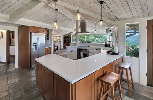 Carmel Valley House | Carmel Valley View Estate Above the Wineries with Hot Tub