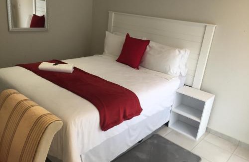 Boksburg House | Carnival View Guest Lodge and spa