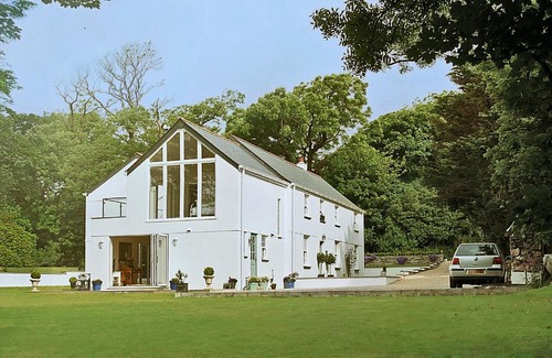 Saint Gennys Bed & Breakfast | Caroe Farm House