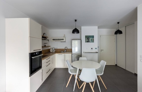 Bonneveine Apartment | Carré Huit - Two Bedroom Apartment, Sleeps 6