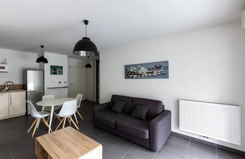 Bonneveine Apartment | Carré Huit - Two Bedroom Apartment, Sleeps 6