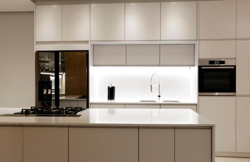Victoria and Alfred Waterfront Apartment | Carradale 603