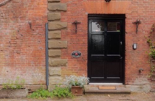 Worfield Cottage | CARRIAGE COTTAGE, family friendly, with a garden in Bridgnorth