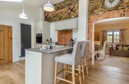 Grimston House | Carrstone Cottage