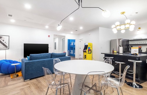 Historic Edgefield Apartment | Carter #506 by AvantStay | Mins to Downtown