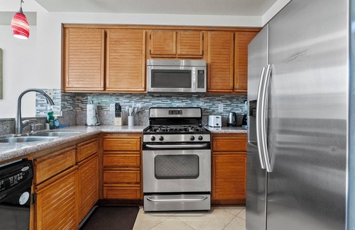 El Camino Real House | Cartier Cove Haven – Luxury 3-Bedroom Home in Irvine, 30+ Day Stays #42162