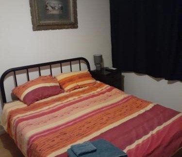 Whyalla Stuart Apartment | Cartledge Ave studio and house homestay