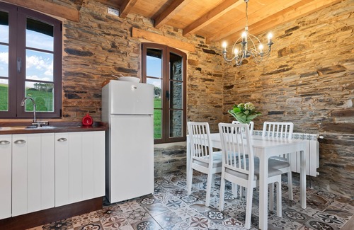 Trabada Apartment | Casa 'A Corte' with Mountain Views and Private Garden