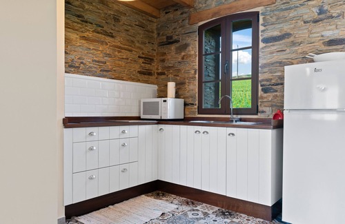 Trabada Apartment | Casa 'A Corte' with Mountain Views and Private Garden