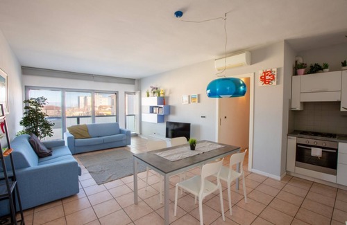 Senigallia Apartment | Casa Adelaide, near the sea and the historic center with a panoramic terrace