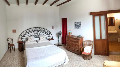 Buseto Palizzolo Ski Chalet | CASA Adriana Affascinante casa in pietra