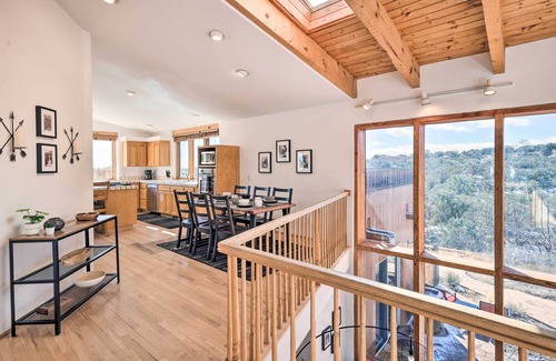 Vista Encantada Cottage | Casa al Reves Pueblo-style House With Views!