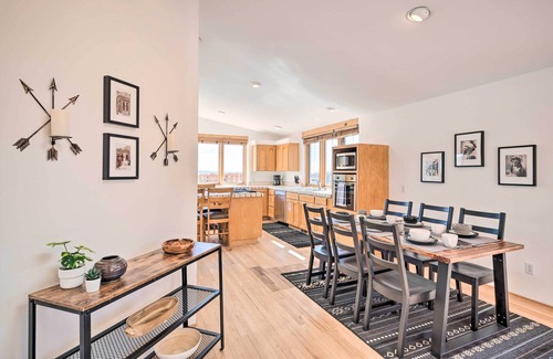 Vista Encantada Cottage | Casa al Reves Pueblo-style House With Views!