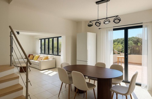 La Faviere House | Casa Alba à la Favière - swimming pool - 7min walk to the sea, 3 bedrooms