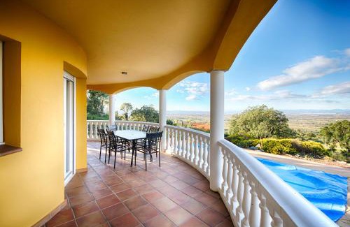 Palau-Saverdera Apartment | Casa Albera - con piscina y fantásticas vistas