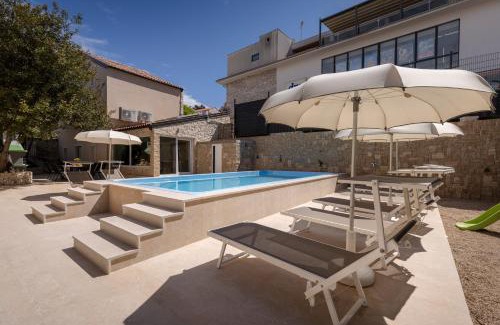 Cove Murtar House | Casa Allegra