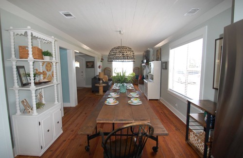 Port St. Joe Cottage | Casa Amarilla - steps to St Joe Beach & Mexico Beach
