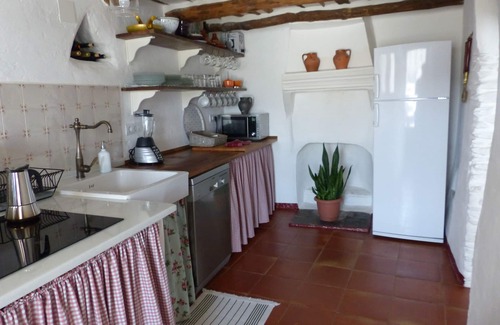 Busquistar Cottage | Casa Ana - Check out our amazing long-stay discounts!