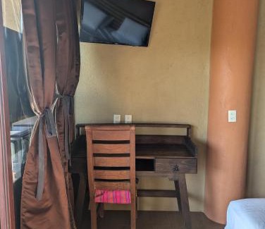 Ixtapa - Zihuatanejo Bed & Breakfast | Casa Arcoiris Zihuatanejo B&B