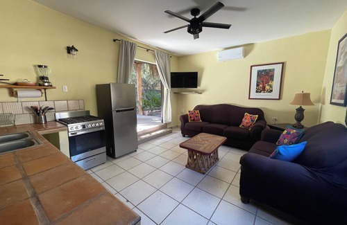 Loreto House | Casa arroyo at Bajazul just steps of waterfront and downtown