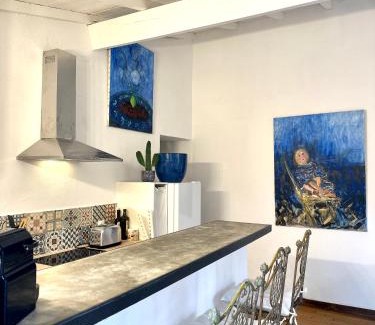 Costieres Apartment | CASA AZUL - jardin, calme, tennis