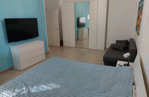 Carignano Apartment | CASA AZZURRA con PARKING AUTO