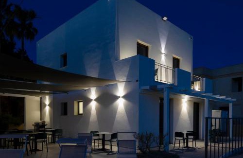 Birgi Vecchi Apartment | Casa B, Room 6 - mit Pool - at Lagoon - Lo Stagnone Kite Spot - Palm Kite Paradise