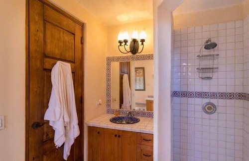 Nopolo House | Casa Bella 2BR by Casago