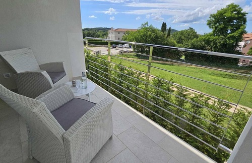 Matohanci Apartment | CASA BIANCA One-Bedroom Apartment with Balcony 1