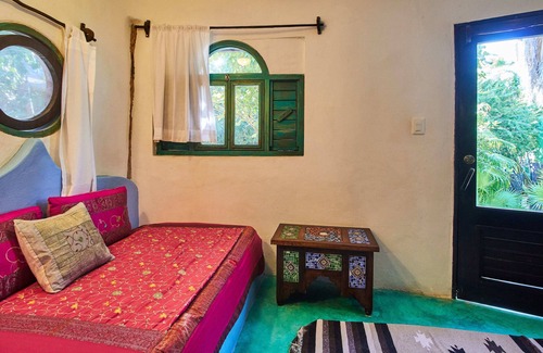 Zona Hotelera Villa | Casa Blanca Ocean View Villa | Tulum | Bohemian Style | Shared Swimming Pool, Sunbeds & Restaurant.