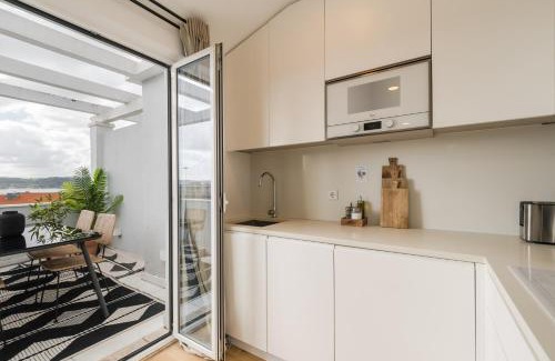Alges Apartment | Casa Boma Lisboa - Sea View Apartment With Private Sunny Terrace - Alges I